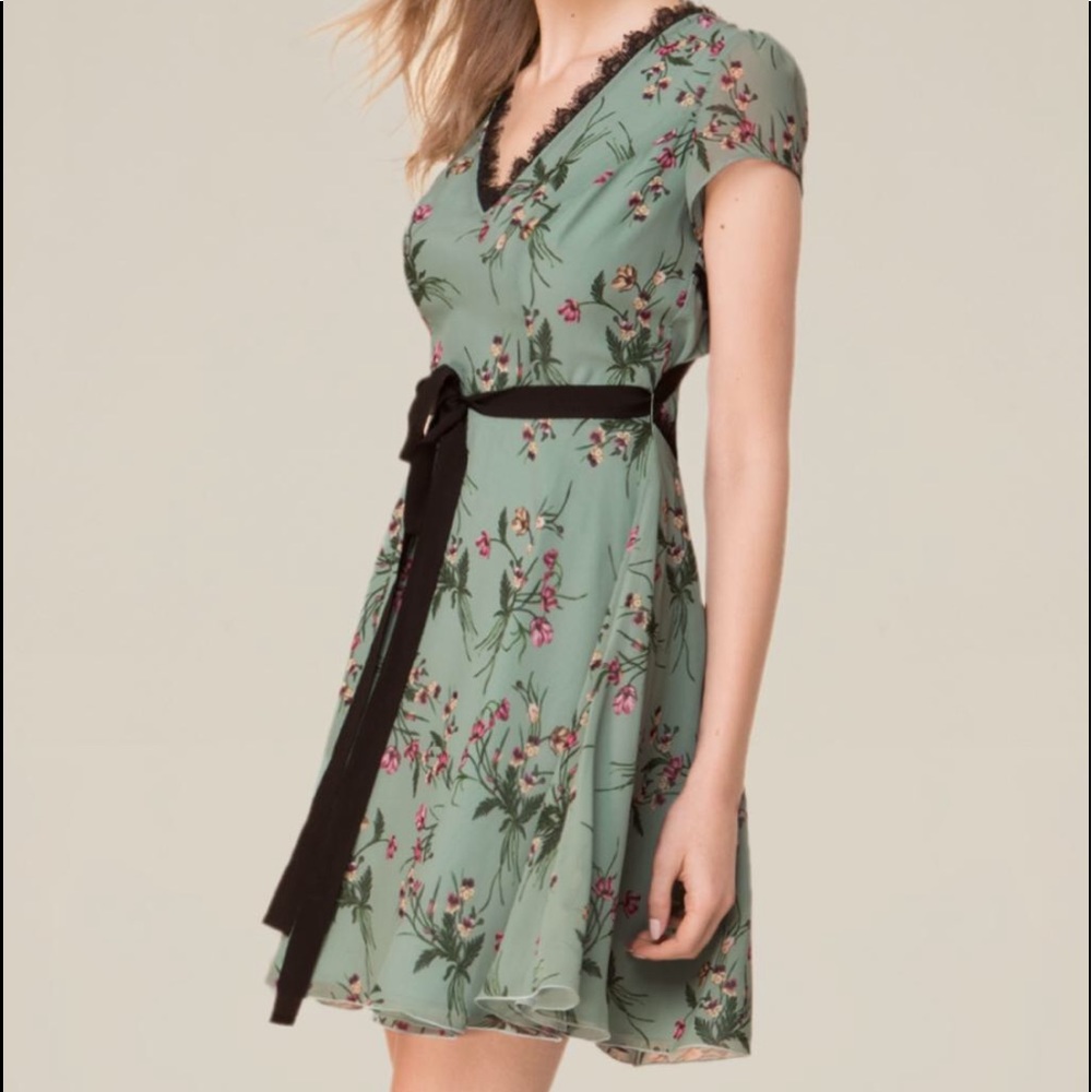 NWOT! Never worn!!! Bebe - Picture 2 of 3